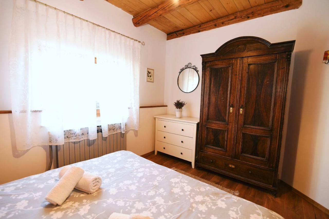 Holiday Home Ivana Pasjak Esterno foto