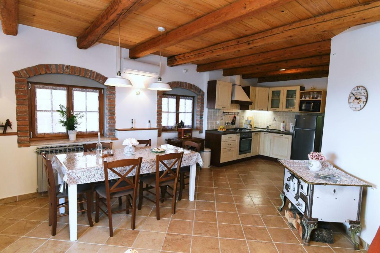 Holiday Home Ivana Pasjak Esterno foto
